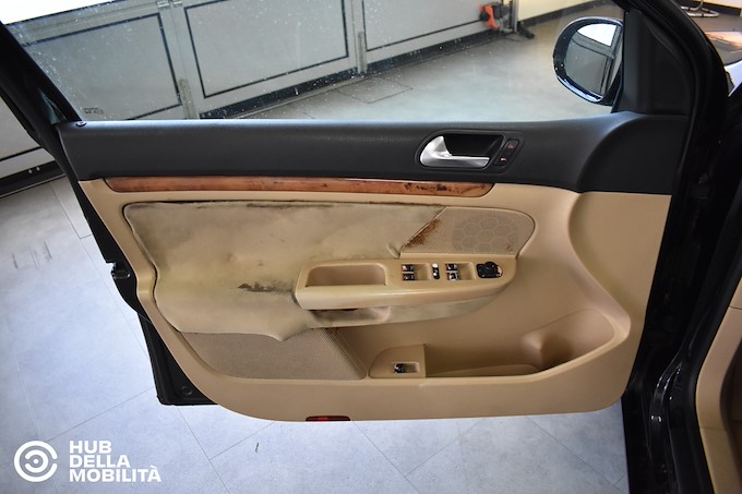 VOLKSWAGEN Golf 2.0 16V TDI 5p. Sportline